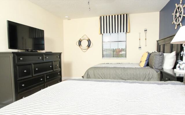 1405 Thunderbird Road