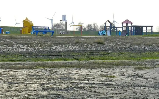 Holiday Apartment Deck Boat