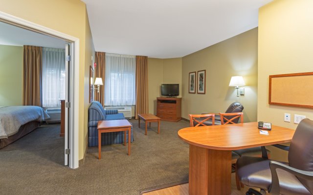 Candlewood Suites Tallahassee, an IHG Hotel