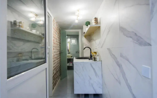 Old Town Studio Apartment