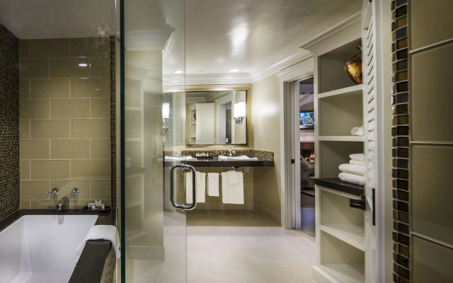 Fess Parker Wine Country Inn