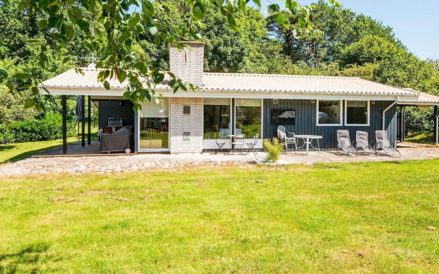6 Person Holiday Home in Glesborg-by Traum