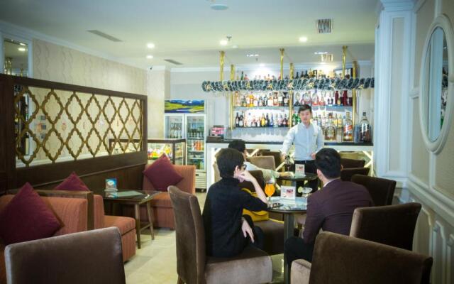 Chalcedony Grand Hotel