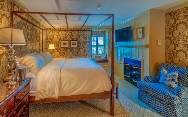 Golden Plough Inn At Peddlers Village