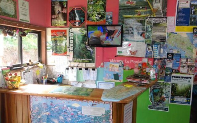 Hotel Sloth Backpackers