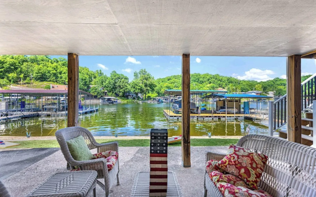 The Lake Shack Waterfront Life