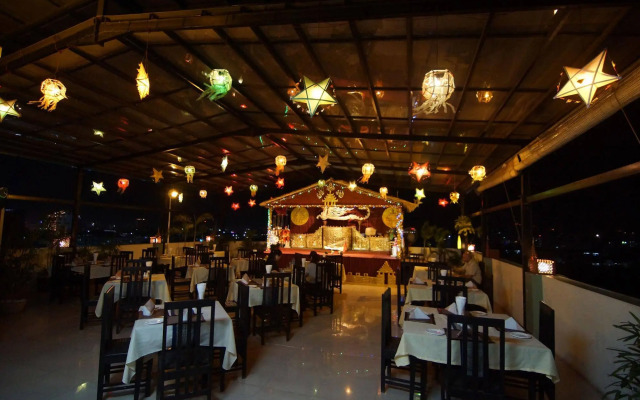 Hotel Yadanarbon