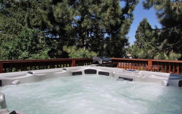 022 - Johan's Village Haus