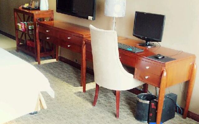 HanTing Hotel (Zhengzhou Zhongyuan Aquatic Products Logistics Port)