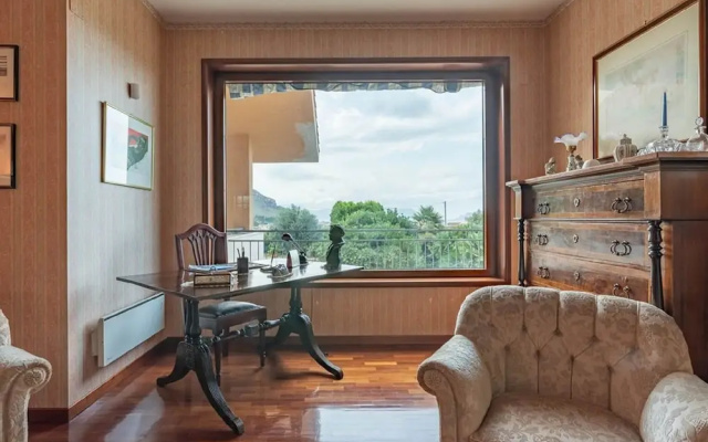 Marvellous Holiday Home near Palermo with Pool & Garden