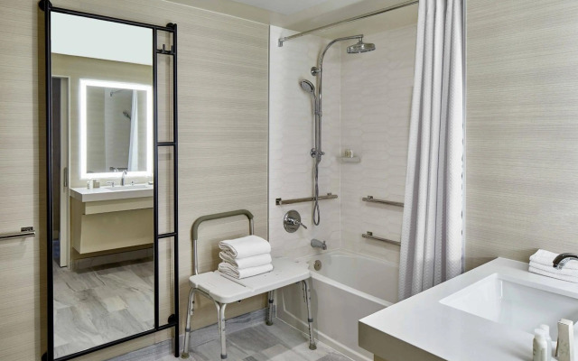 Renaissance Dallas Hotel