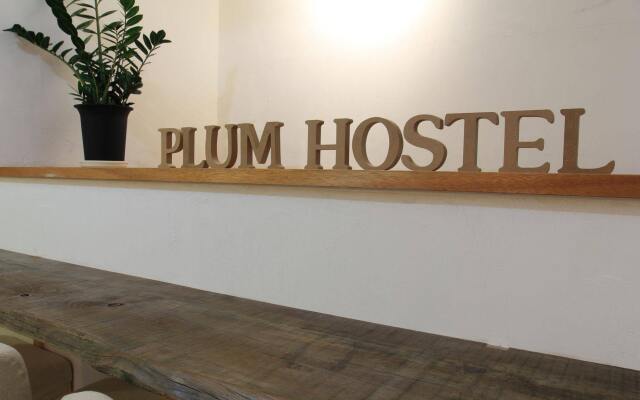 plumhostel