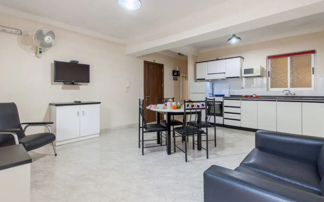 Pool and Sea, charming Merill Apart 3