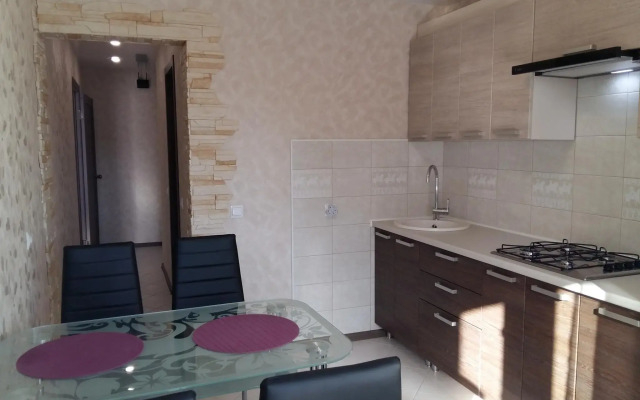 Apartments on 37k1 Chkalova Street