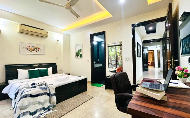 BluO Park Facing 3BHK - Balcony, Lift, Parking