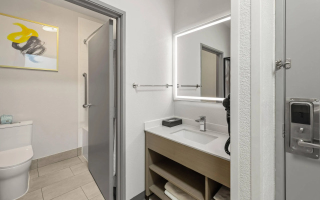 Comfort Inn & Suites Olathe - Kansas City