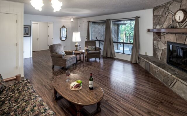AAA Escape - Three Bedroom Cabin