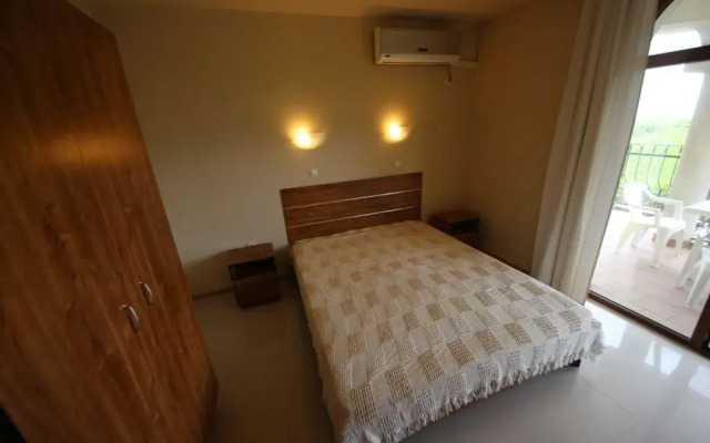Green Hills Apart Complex