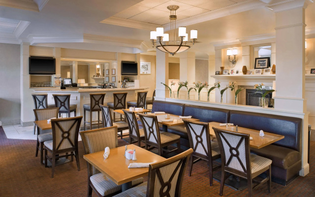 Radisson Hotel Fairview Heights - St. Louis