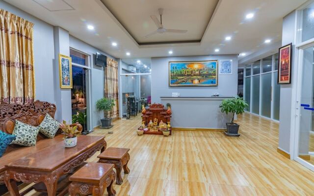 MidCity GoldenTown Hotel