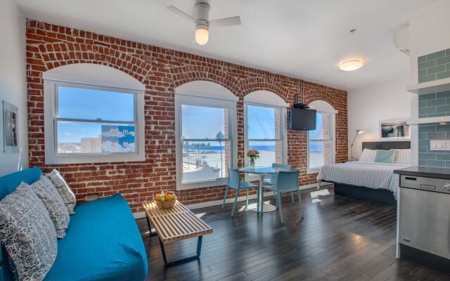 Venice Breeze Suites