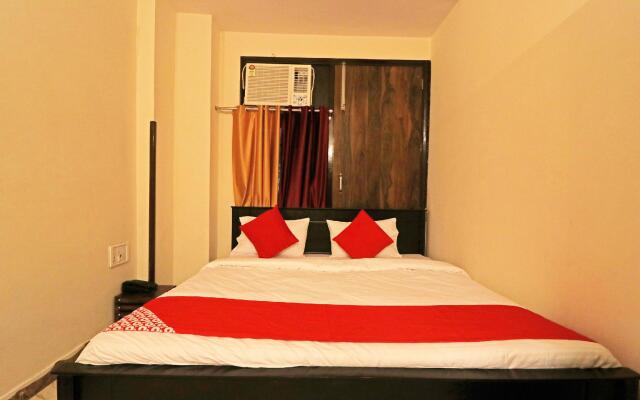 OYO 44941 Athiti Residency