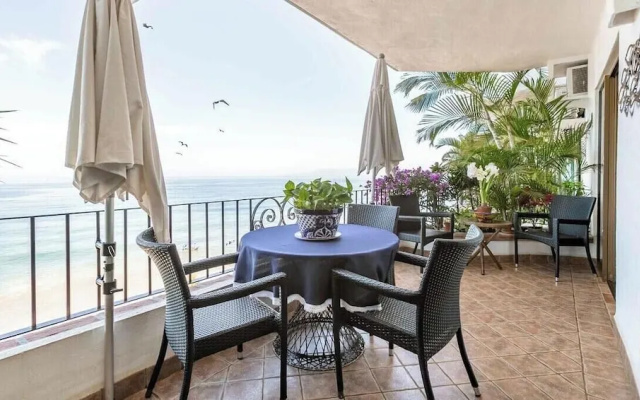 Ocean View 2Br Condo-balcony-beach-pool - 610