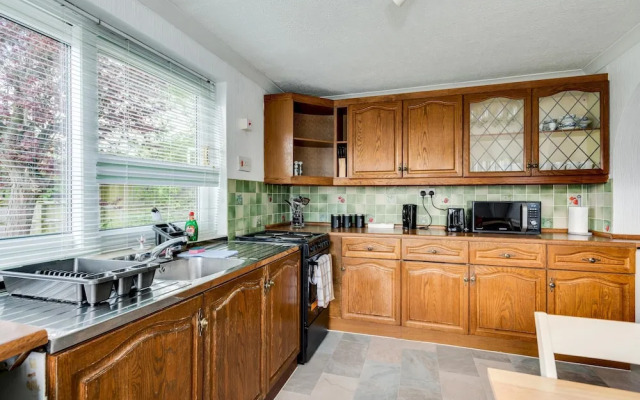 Kidlington 3 BR House Parking Large Garden