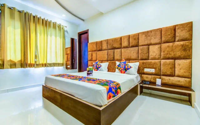 Fabhotel Nayyar Inn