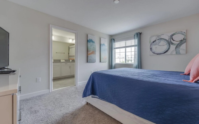 Champions Gate Resort - Modern Furnishings