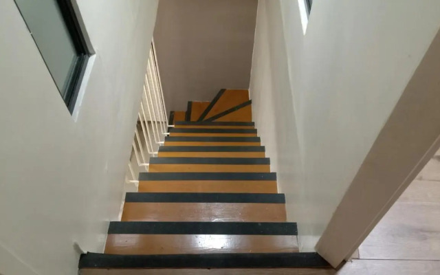 A2J BGC Luxury 2BR Loft Near Burgos Circle, Malls