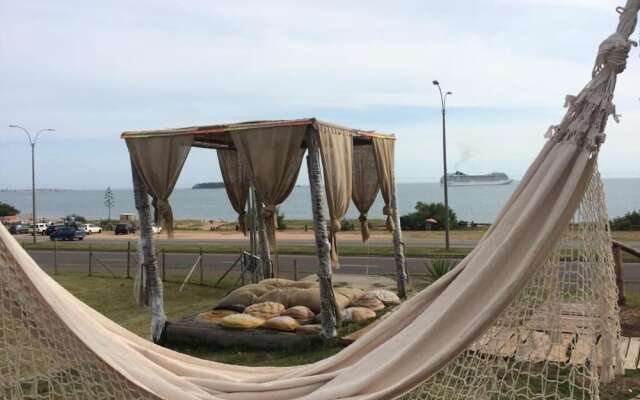Mansa Beach Hostel