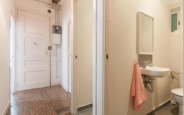 Comfortable Cozy Apartment for Groups in Gracia