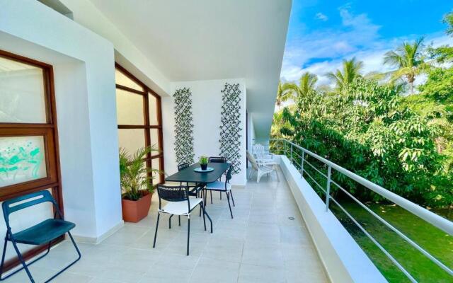 Spacious Trendy Villa At Metro Country Club