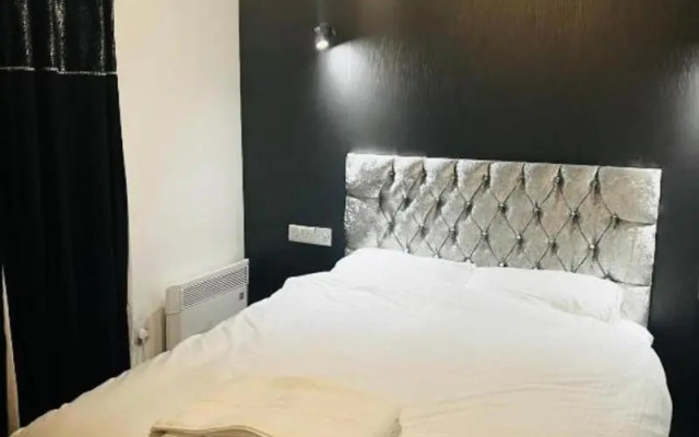 OYO The Pleasant House