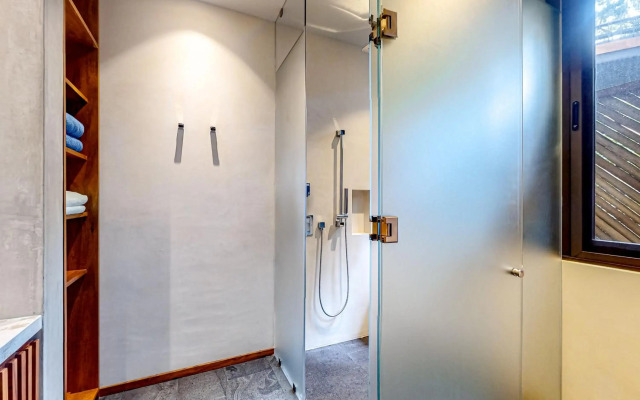 Miraluna B223 at Luum Zama