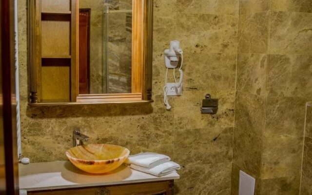 Almar Luxury Hotel