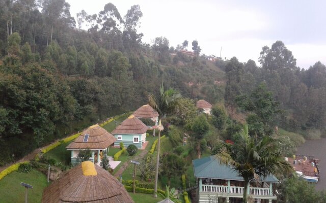 Bunyonyi Safaris Resort