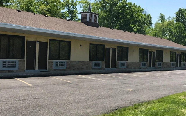 Allenwood Motel