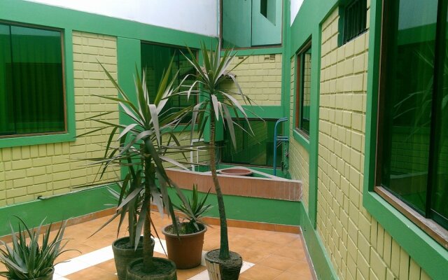 Hostal Hostello - Lima Airport