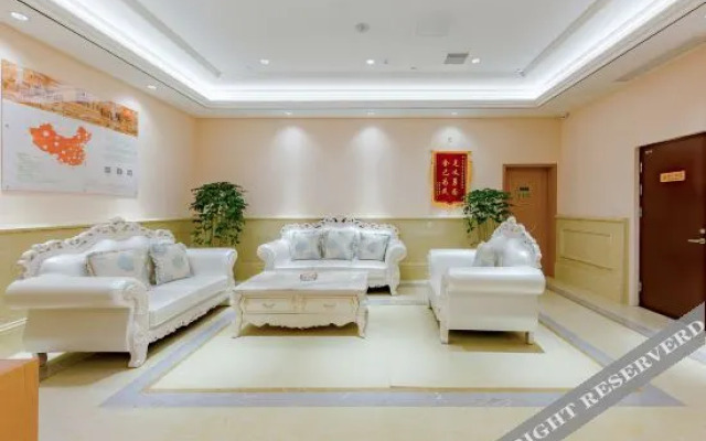 Vienna 3 Best Hotel (Jinan Lanxiang Road Quanli Auto Parts City)