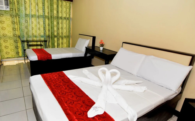 Cosmo Hotel Espana Near Ust
