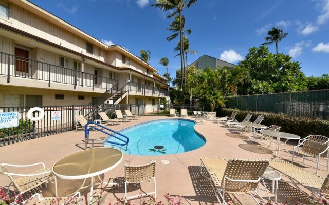 Lokelani #C104 - 1 Br condo by RedAwning