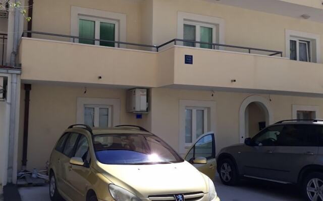 Zdravko - With Parking - A1