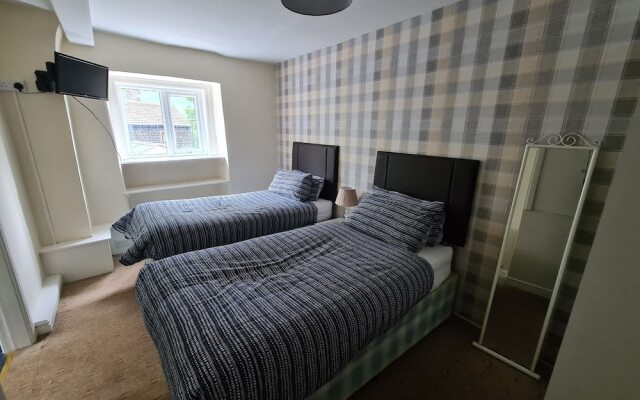 The Diggle Hotel