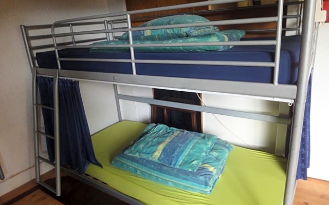 Frank's Backpackers