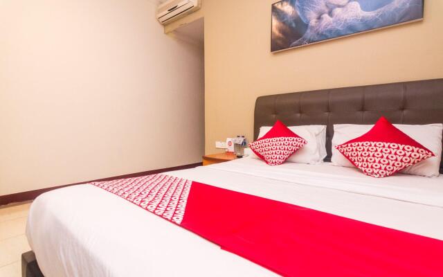 OYO 1671 D-one Hotel