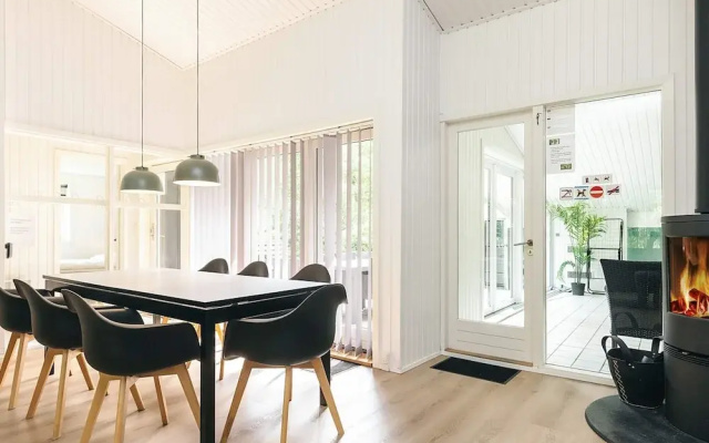 8 Person Holiday Home in Albaek