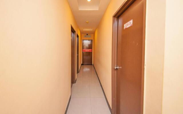 OYO Rooms Kampung Air Taxi Station