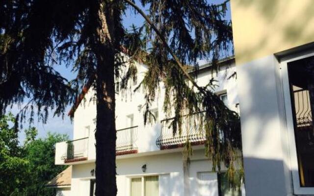 Villa Via Bečej